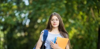 10 Ways College Students Can Improve Their LinkedIn Profile in 2026