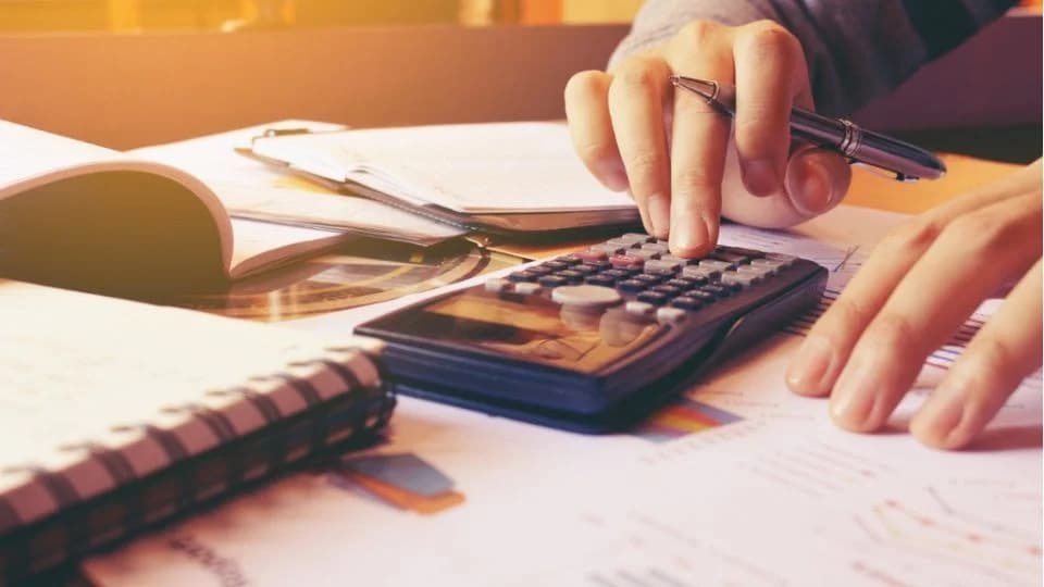 4 Small Business Budgeting Mistakes To A