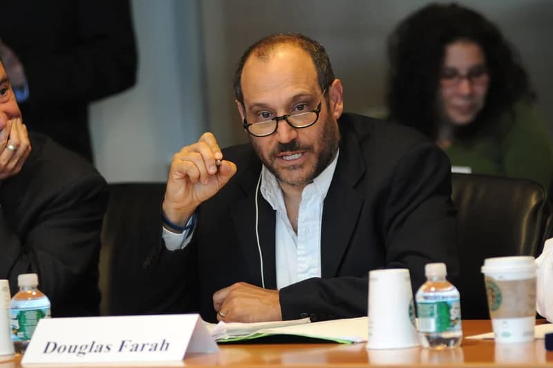 Tax Revolts Hit Hollande as Farmers, Soc