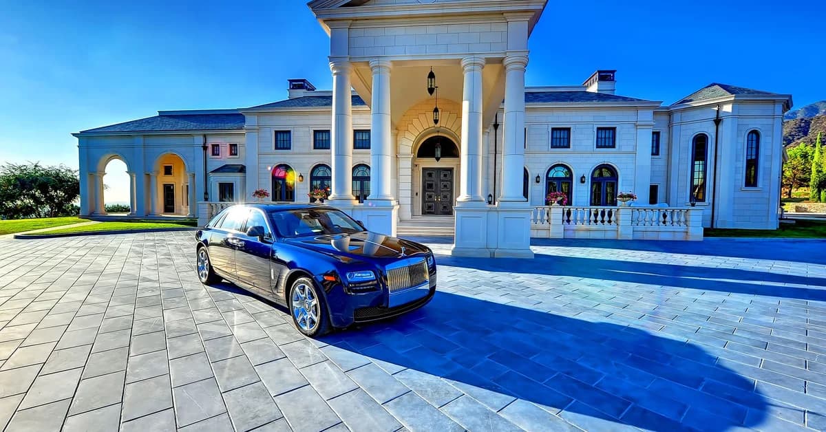 In The Lap Of Luxury