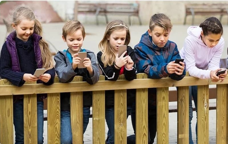 Why Gifting Smartphones To Children Is A