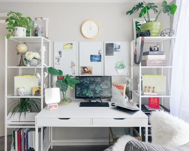 Studying Away From Home? These Room Deco