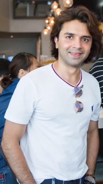 One Bite Different Expressions: Suraj Ba