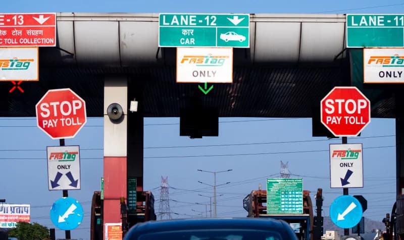 How Does a FASTag Scanner Work?