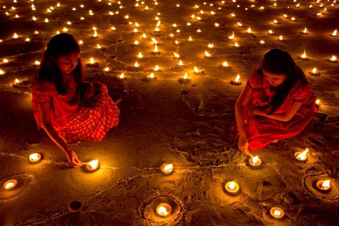 5 ways to spend Diwali without fire crackers