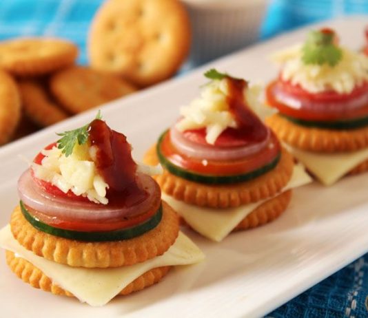 biscuit canapes