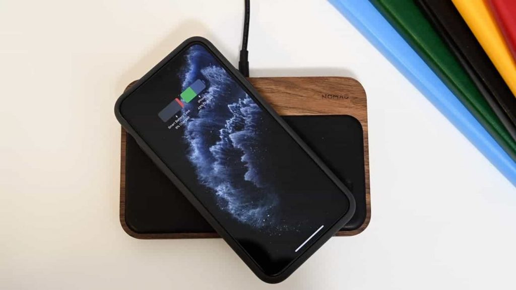 Apple, two-way wireless charging