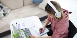 Headphones Improve Concentration At Work