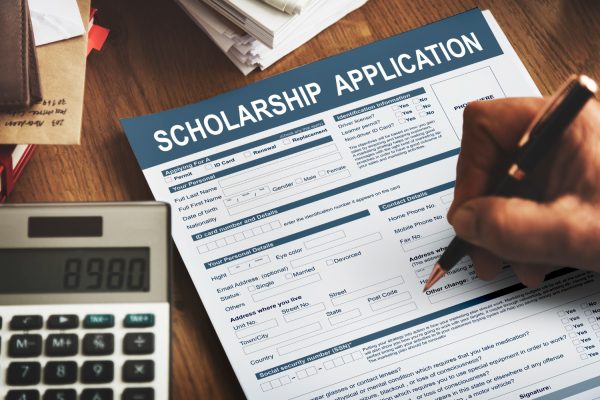 A Helpful Guide To Navigate Through Scholarships