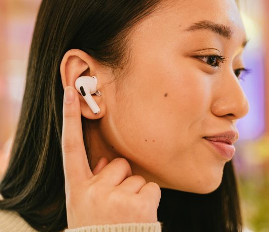 Habits Quietly Damaging Your Senses